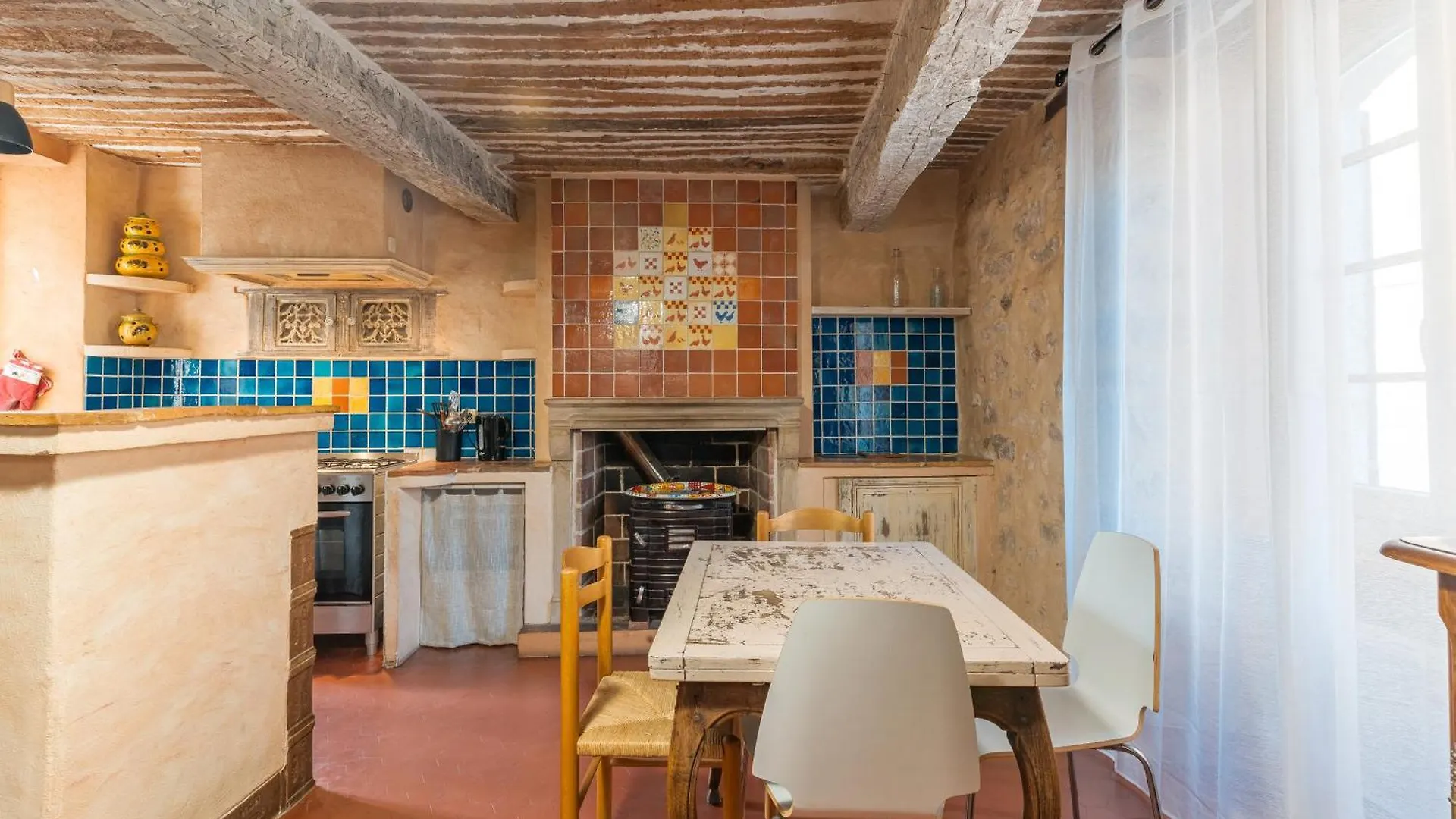 Holiday home Demeure Vigneronne Avec Jardin Villa Tavernes